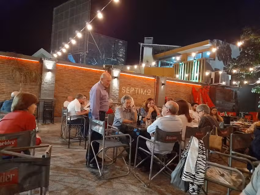 Septimo Caf&eacute; Resto Bar