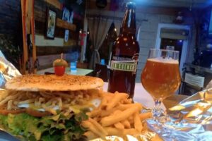 SinFronteras Sangucheria Resto-Bar