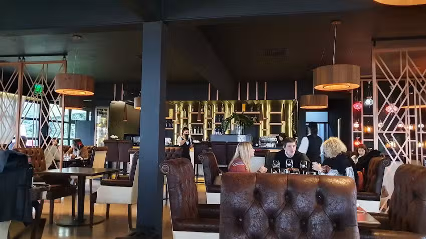 Sky Restaurante & Bar