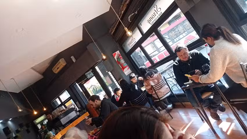 Strong Bar y Caf&eacute;