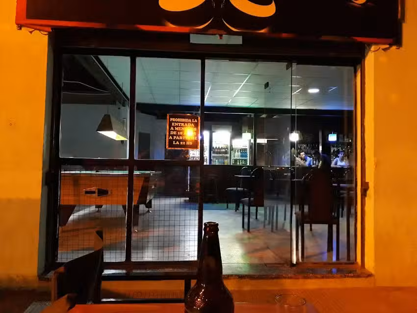 Tako&rsquo;s Bar & Pool