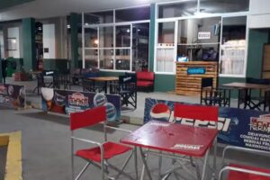 Terminal&rsquo;s Bar