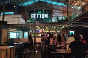 The Bōttom &ndash; Bar bot&aacute;nico