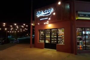 THE ONE &ldquo;Almacen de Bebidas y Restobar&rdquo;