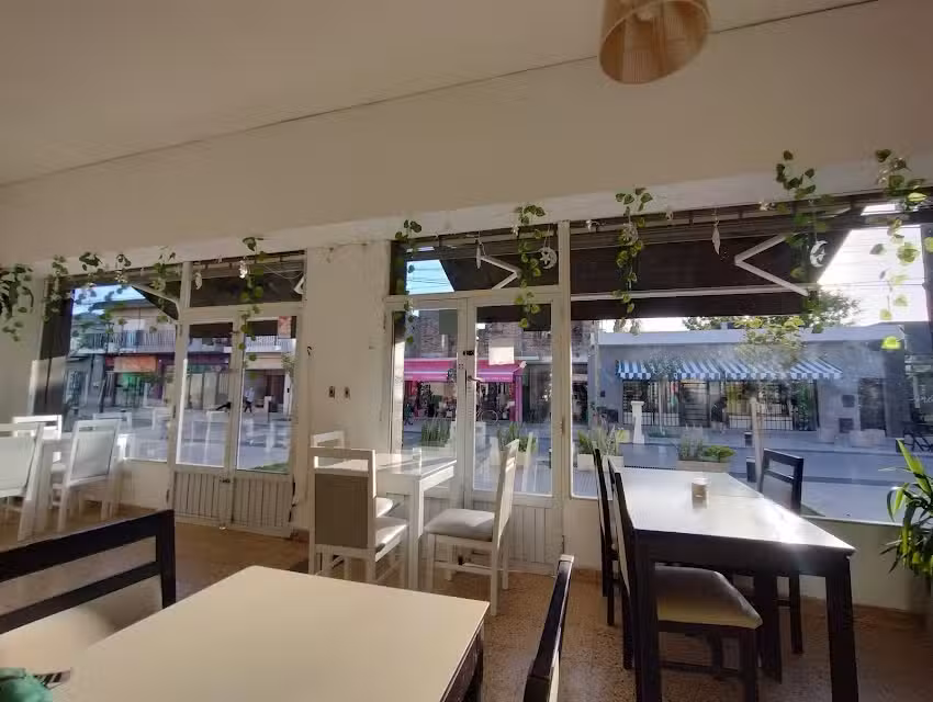 Tilo Caf&eacute; y Bar