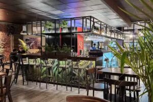 UN TAL RENE CATEDRAL