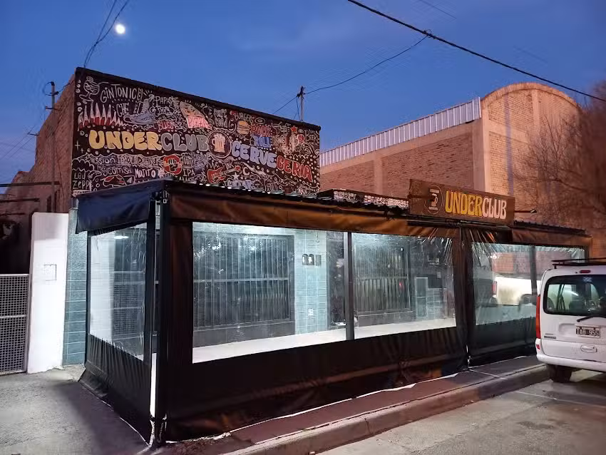 Under Club Cervecer&iacute;a