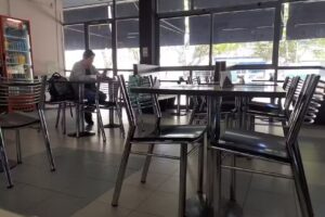 Urbano rest&oacute; bar