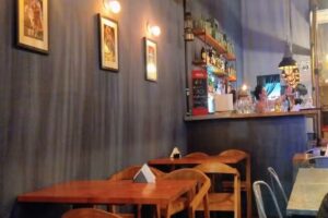 Uvas Viner&iacute;a y Vermuter&iacute;a