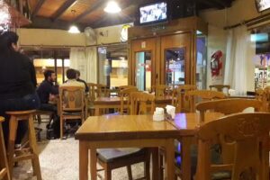 V. Van Gogh Caf&eacute;