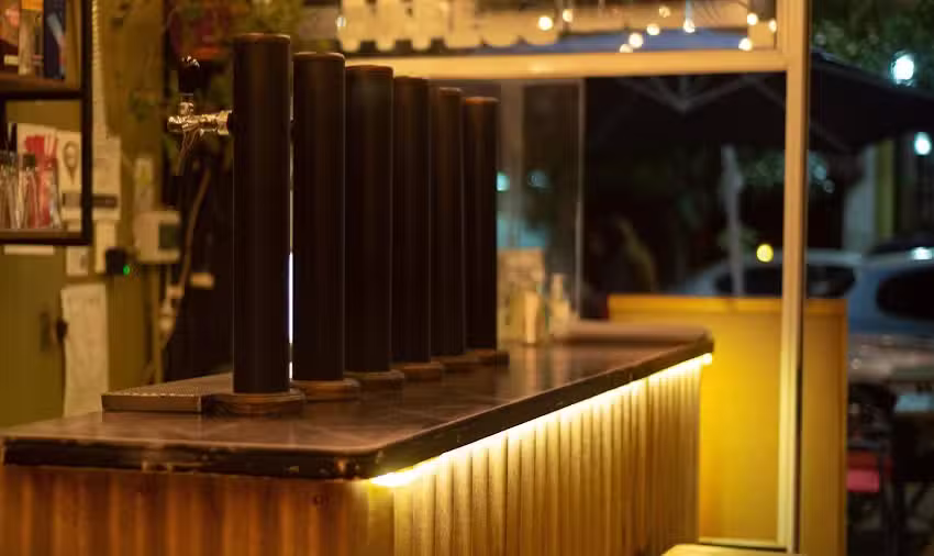 Vichenzo Pizzer&iacute;a y Cervecer&iacute;a