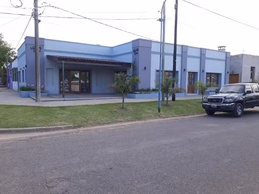 &ldquo;Viejo Lobo &rdquo; &ldquo;Man&iacute;acos Pub&rdquo;