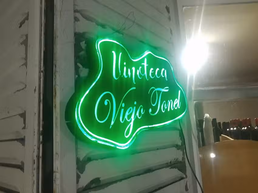 Viejo Tonel Vinoteca