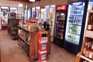 Vinoteca La Via, Sucursal Sarmiento