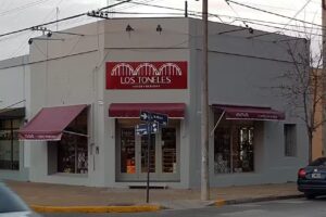 Vinoteca Los Toneles