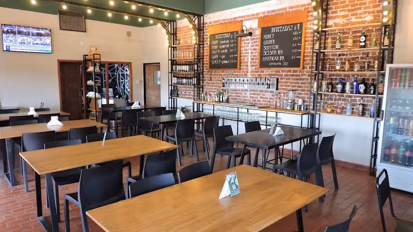 Xan&aacute; Gastrobar