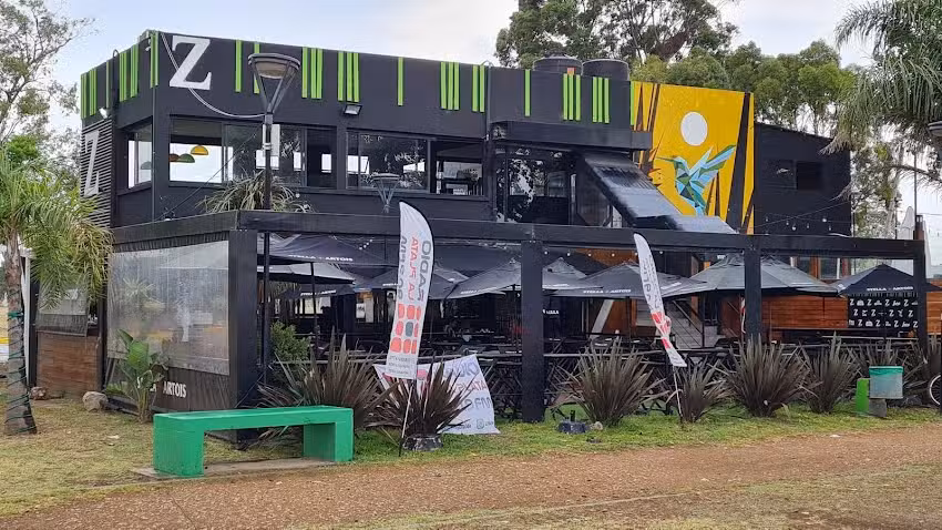 &ldquo;Z Bar&rdquo; Terrazas Bar Lounge